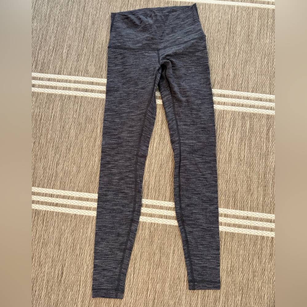 Lululemon 28” Dotted Print Workout Activewear Legging Black Gray 6